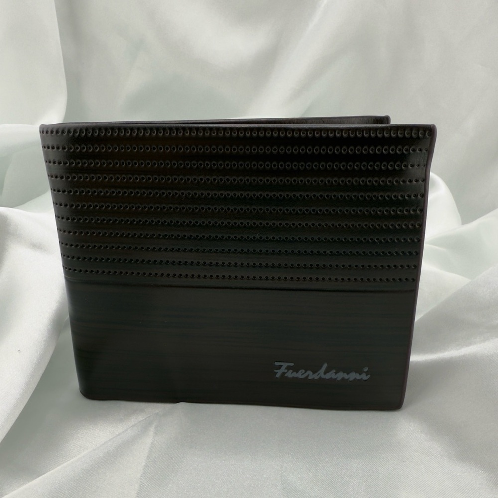 Elegant Black And Tan Men's Wallet